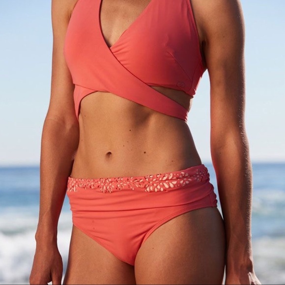 carrie underwood brand bathing suits